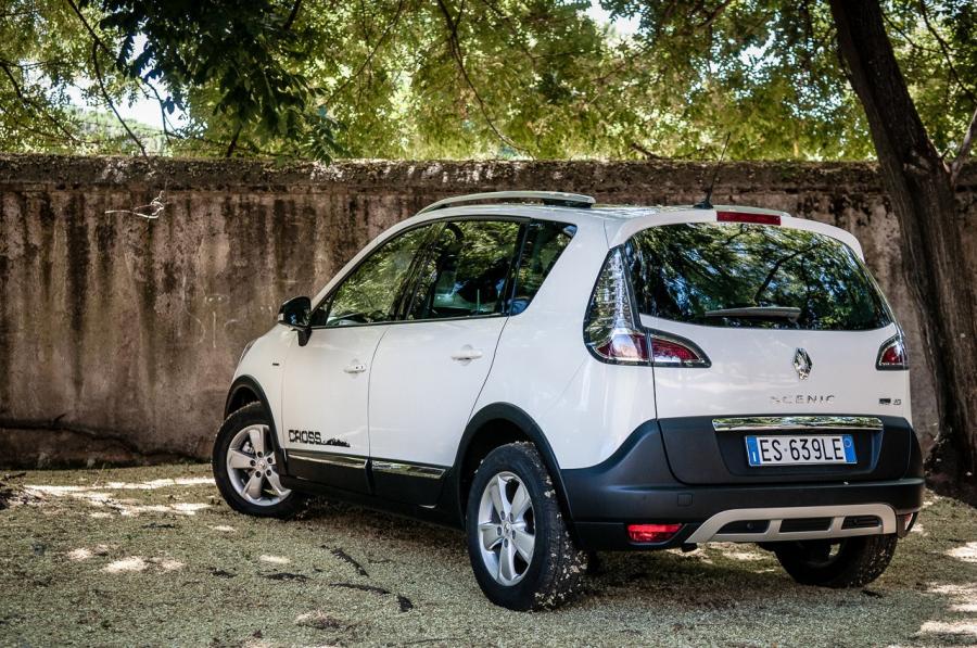  Renault Scenic XMod Cross 2013 года  (IT) (фото 10 из 28)